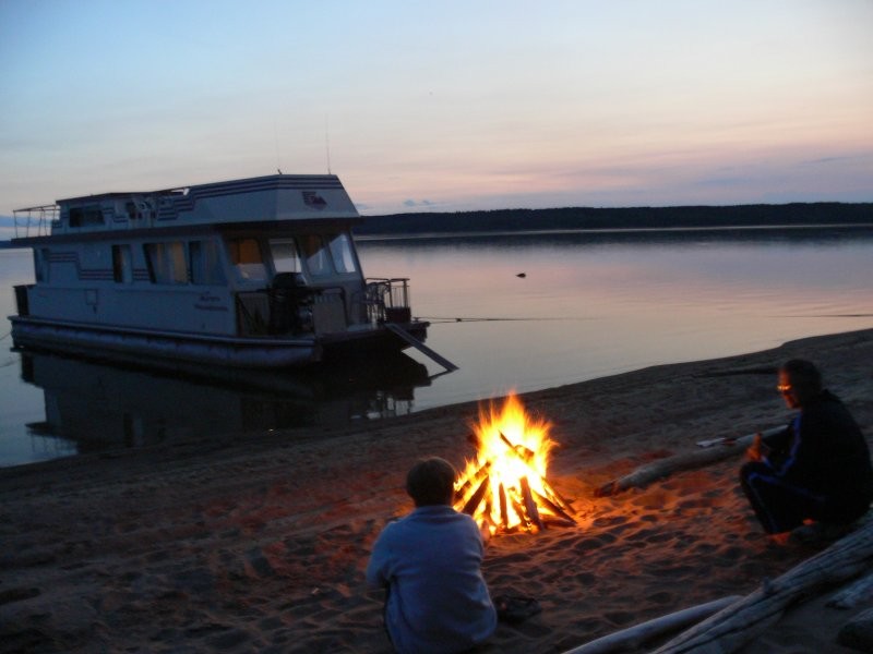 Aurora Houseboats 