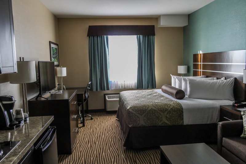 Best Western Plus Moosomin Hotel 