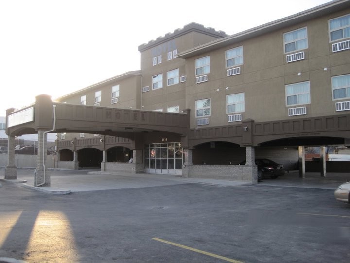 super-8-by-wyndham-saskatoon-near-downtown-tourism-saskatchewan