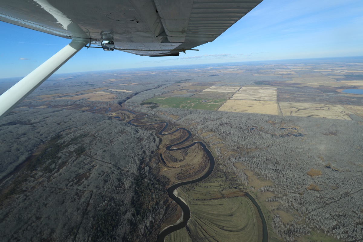 Buck Country Outfitters - Access to prime hunting lands