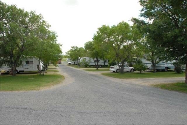 Buffalo Lookout RV Park - Camping Sites