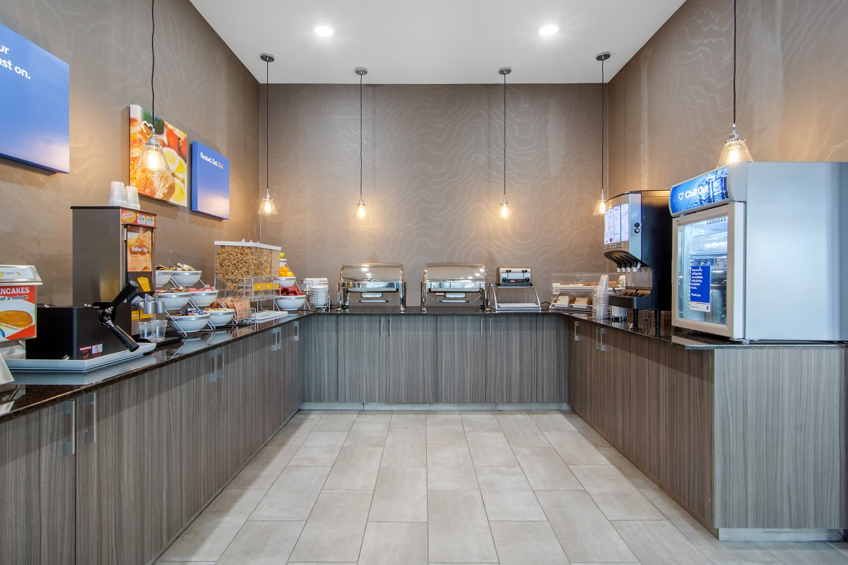 Comfort Inn and Suites North Battleford - Breakfast Area