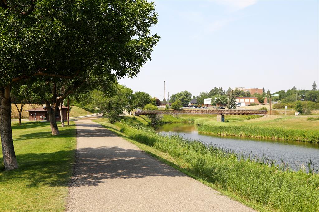 Chinook Parkway