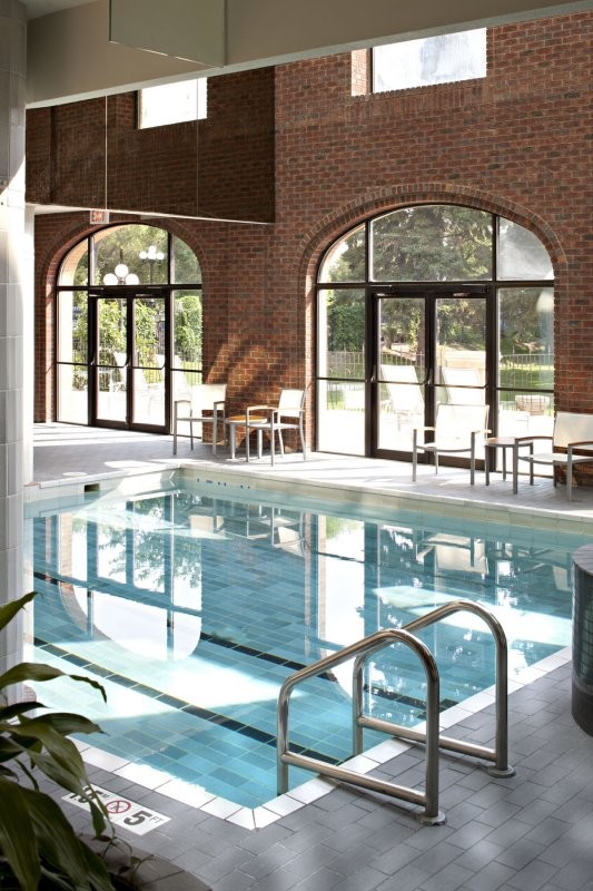 Delta Hotels by Marriott Bessborough - Indoor Pool