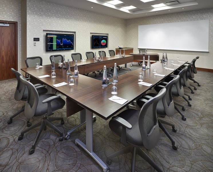 DoubleTree by Hilton Regina Hotel & Conference Centre - Meeting Room