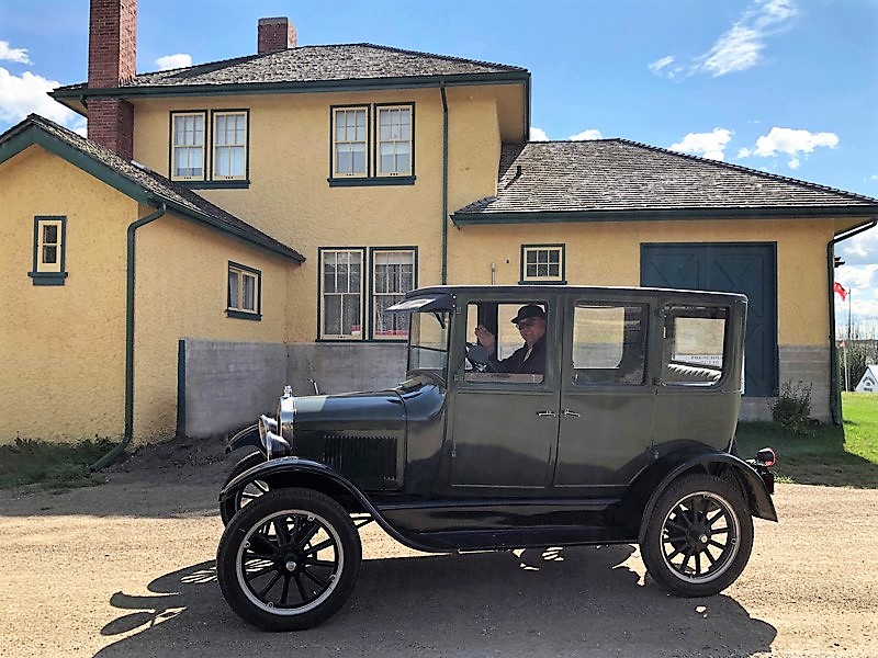 Frenchman Butte Heritage Centre