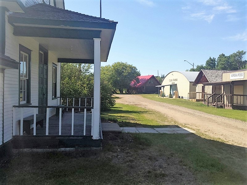 Frenchman Butte Heritage Centre