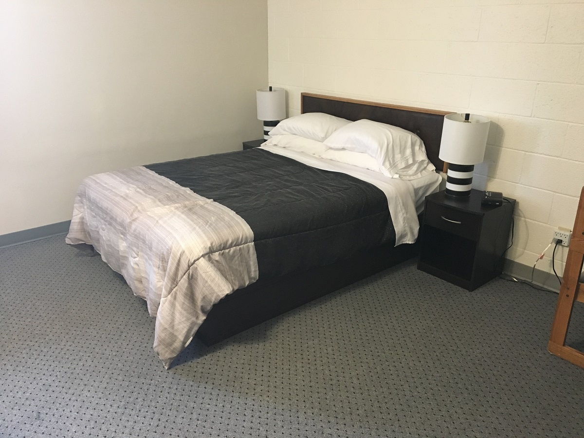 Frontier Motel and Restaurant - Guest Room