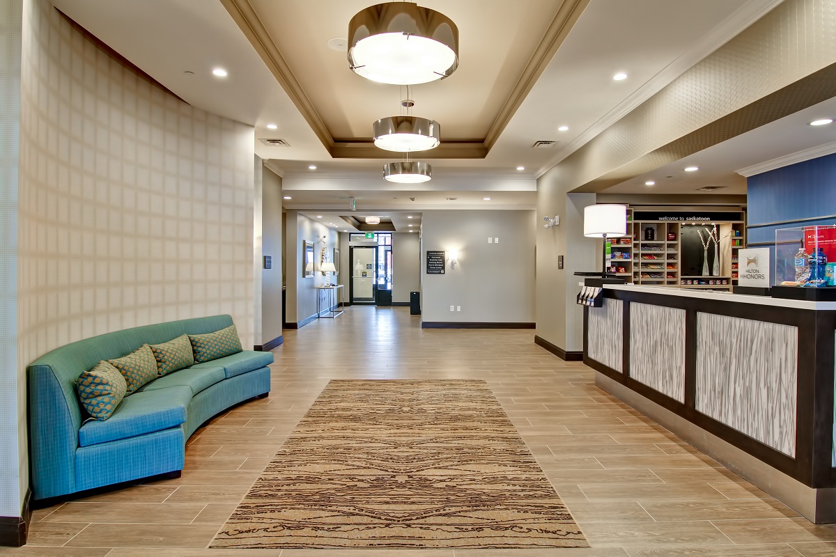 Hampton Inn & Suites by Hilton Saskatoon Airport - Lobby