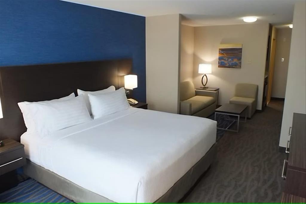 Holiday Inn & Suites Regina IHG Hotel