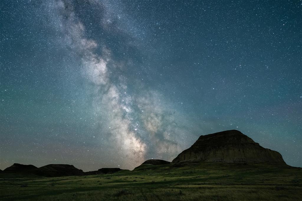 Milky Way and stars in the night sky, Castle Butte, Big Muddy Badlands; Photo: Jeanine Holowatuik