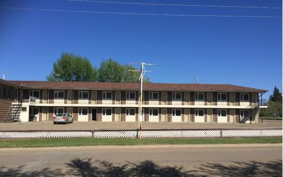 Jolly Giant Pub & Motel