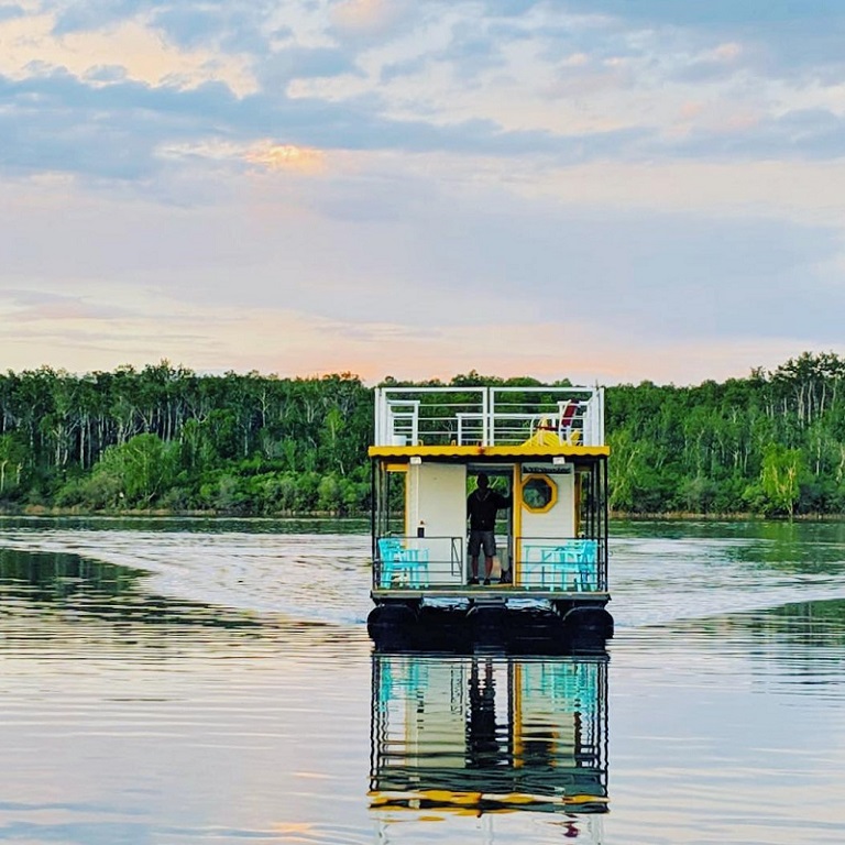 Lac La Peche Resort