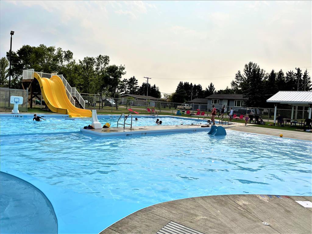 Langenburg - Richardson Pioneer Swimming Pool