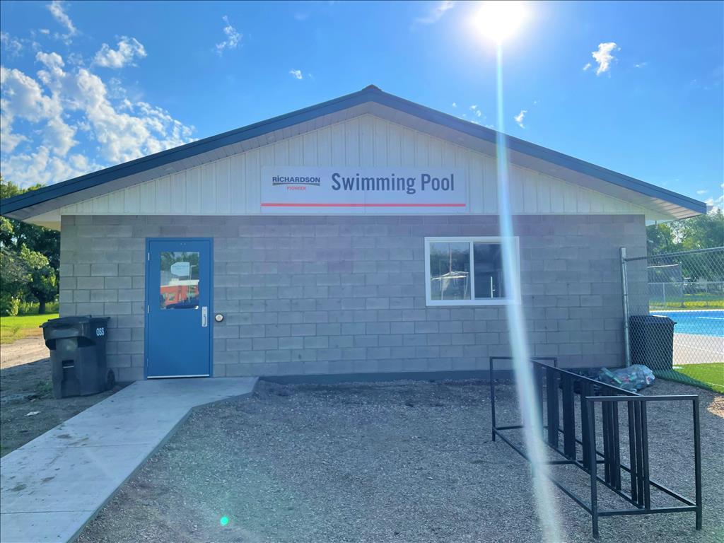 Langenburg - Richardson Pioneer Swimming Pool