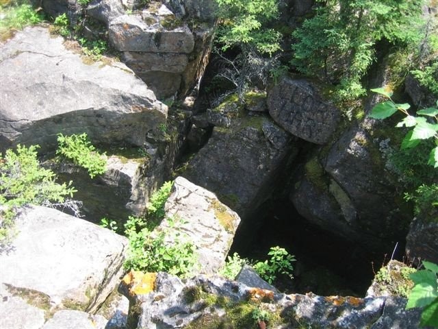 Creighton - Limestone Crevice