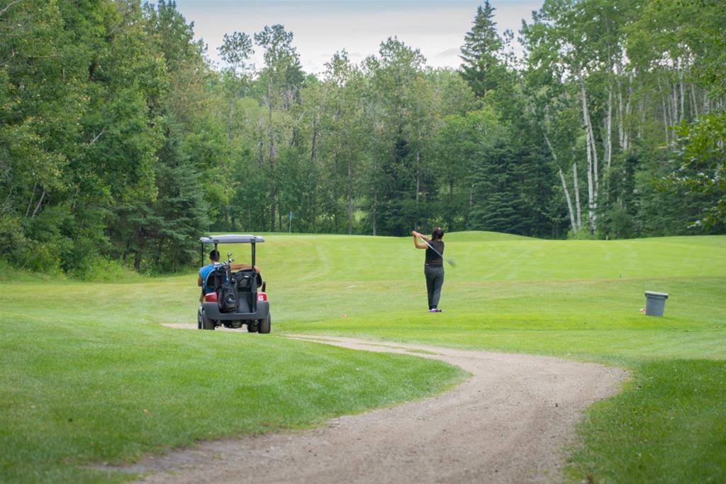 Memorial Lake Regional Park - Golf Course