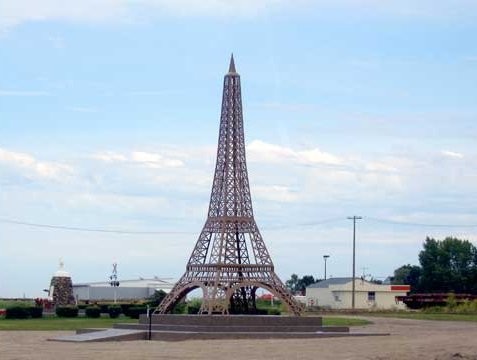 Eiffel Tower Replica - Image http://ensign.ftlcomm.com