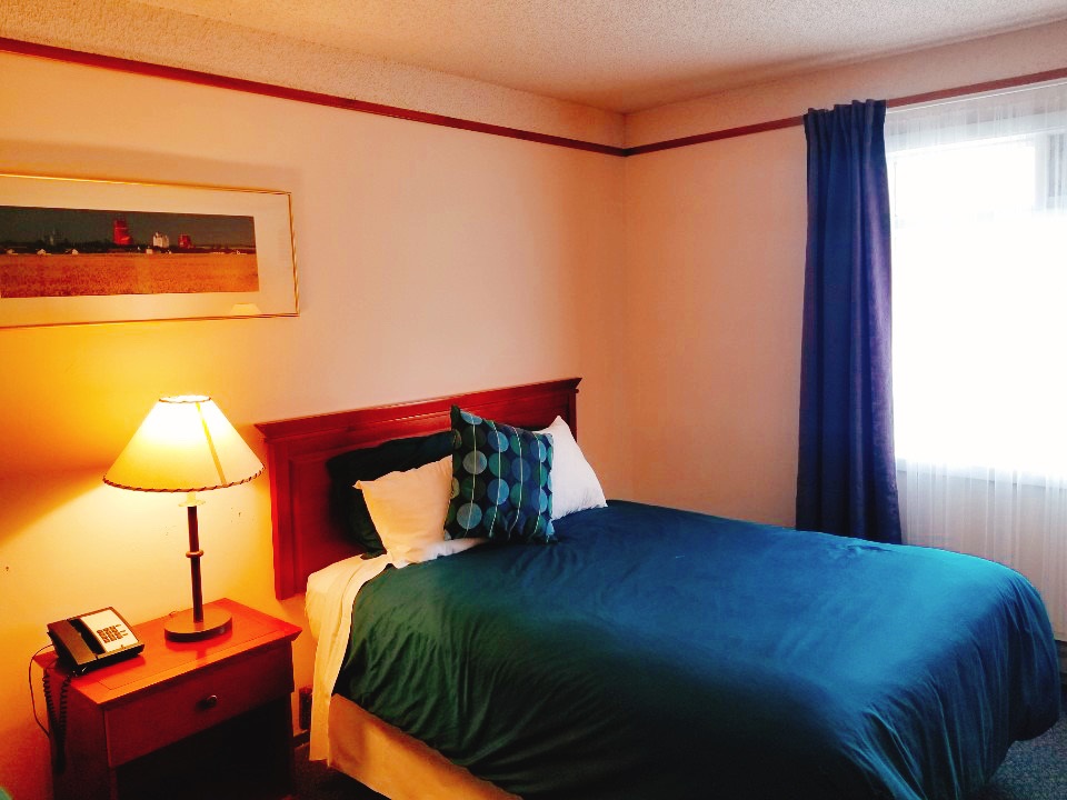 Moosomin Country Squire Inn