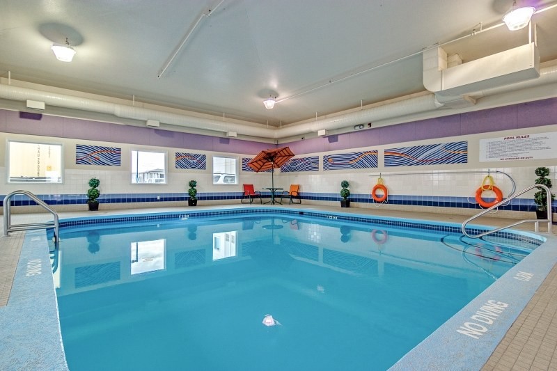 Motel 6 Saskatoon - Salt Water Pool