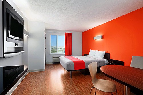 Motel 6 Swift Current - Standard Guest Room