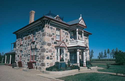 Abernethy is home to Motherwell Homestead which is a National Historic Site.