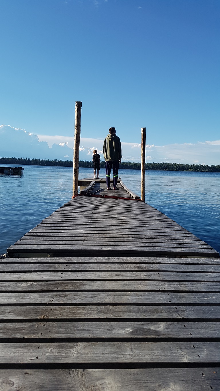 Pine Grove Resort - Fishing off the dock