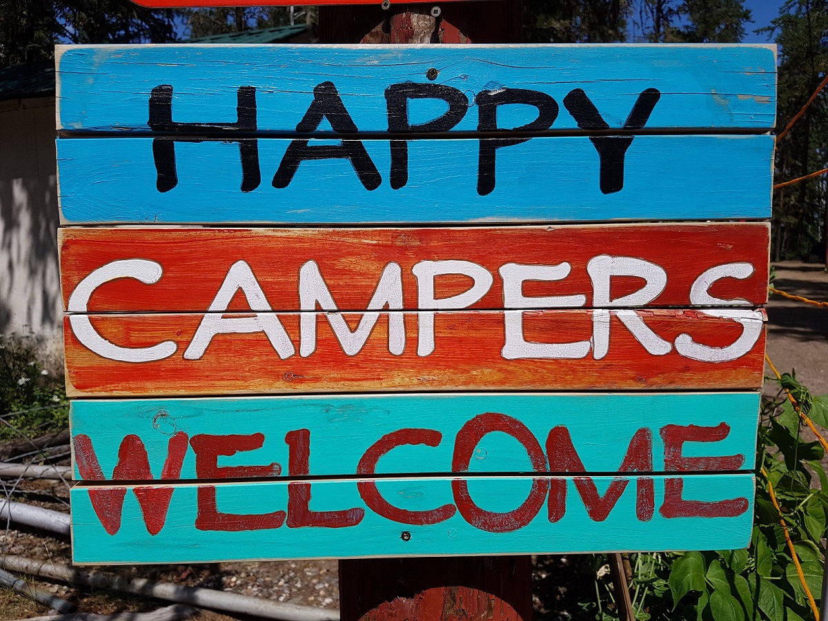Pine Grove Resort - Camping sign