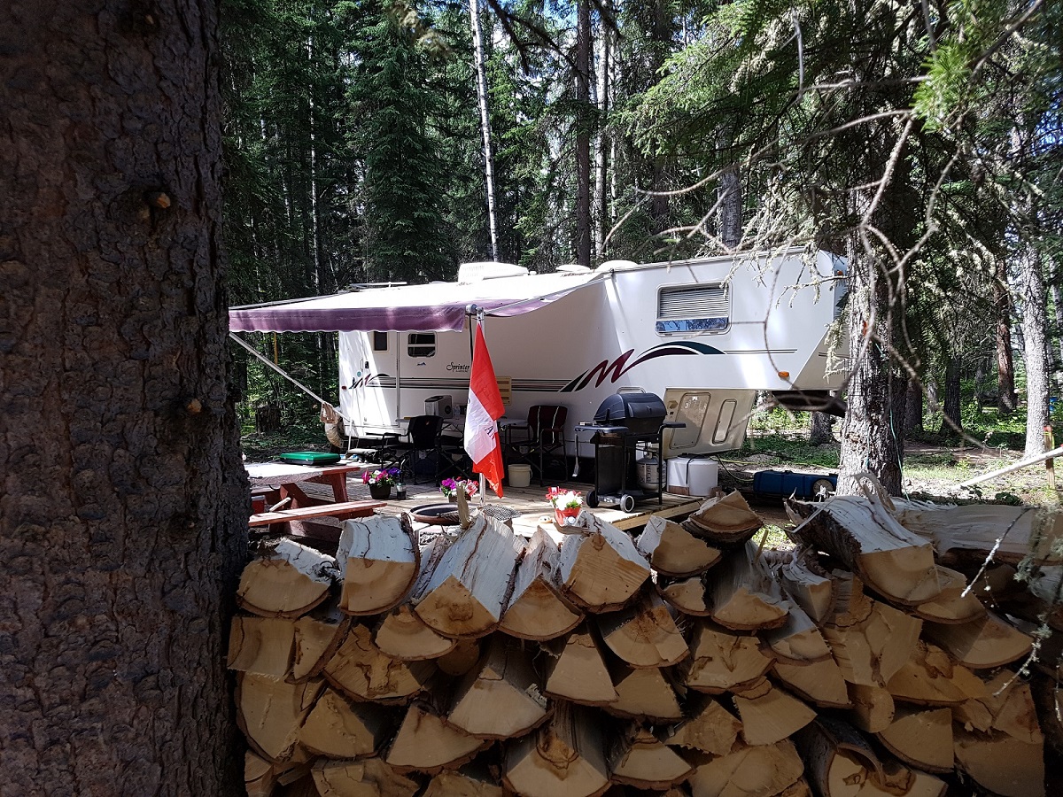 Pine Grove Resort - Full Service Seasonal RV Site