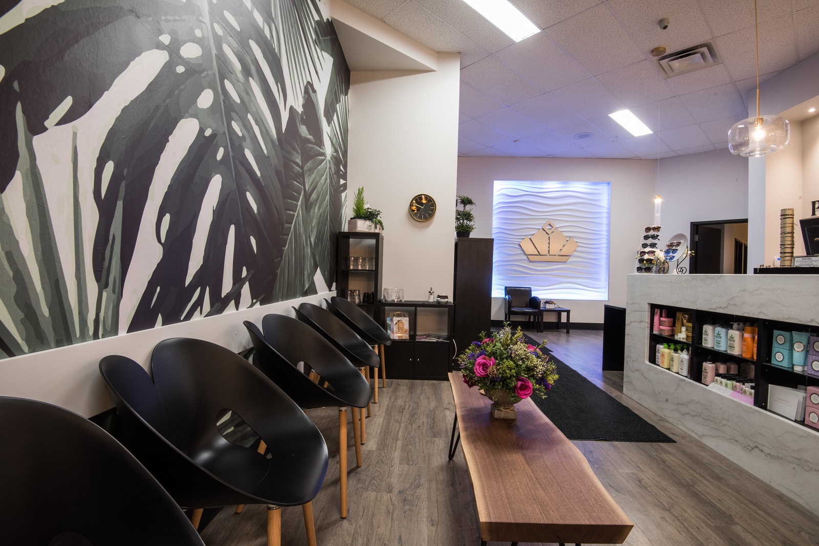 Paramount DaySpa Salon Boutique