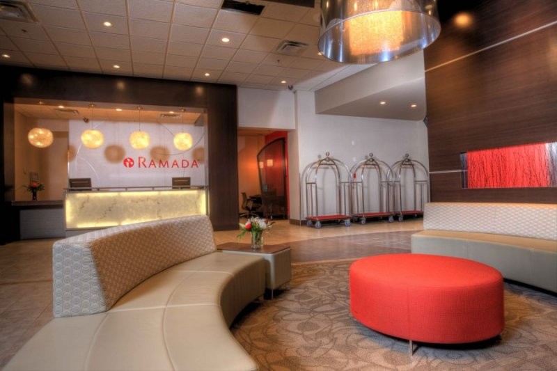 Ramada Hotel - Saskatoon - Lobby