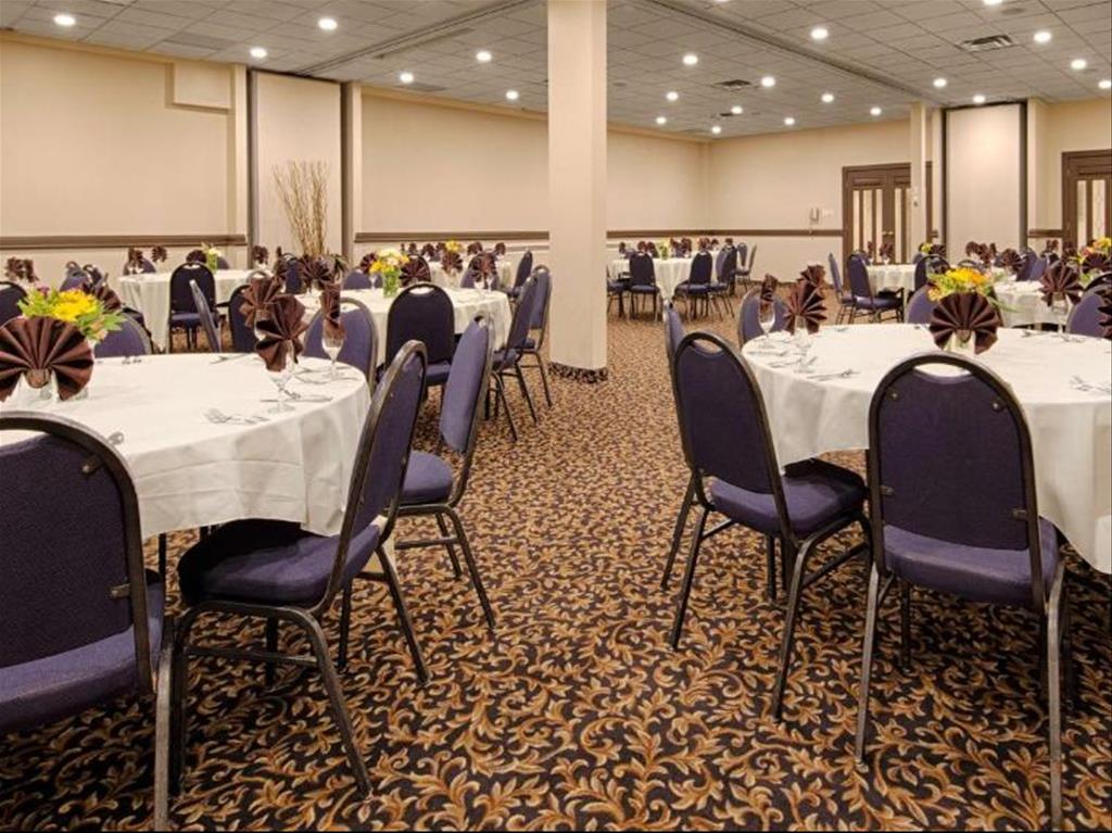 Seven Oaks Hotel - Banquet Room