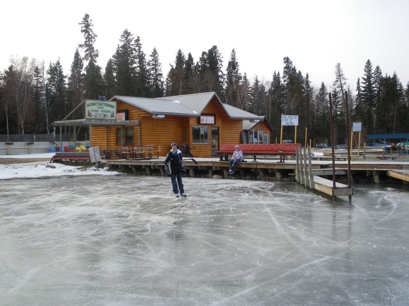 Sunset Bay Resort - skating on Emma Lake 