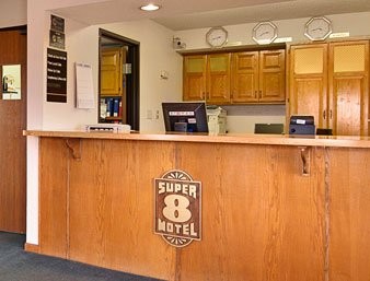 Super 8 Motel Regina - Lobby