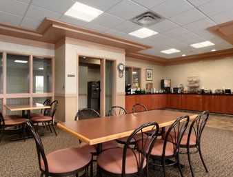 Super 8 - Estevan - Breakfast Room