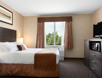 Super 8 - Estevan - Standard Queen Room