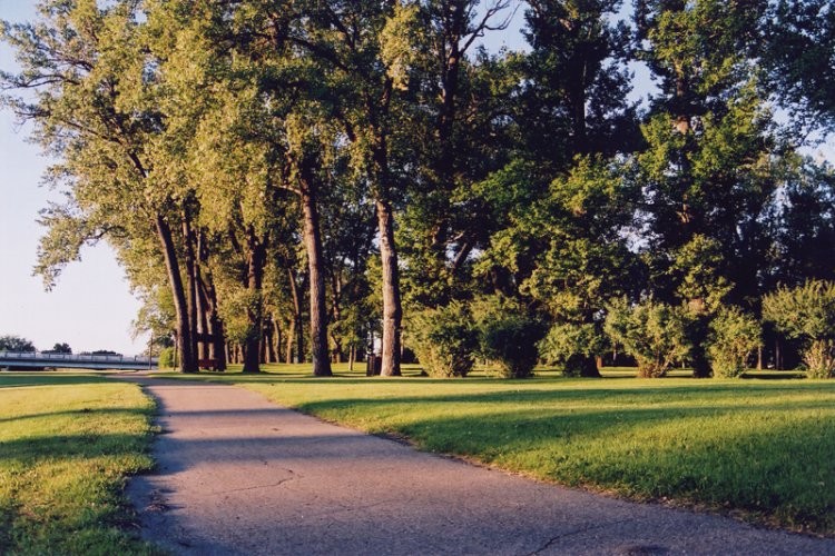 Chinook Parkway 