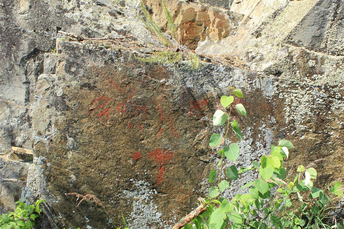 Churchill River Voyageur Lodge - View pictographs along the Churchill River