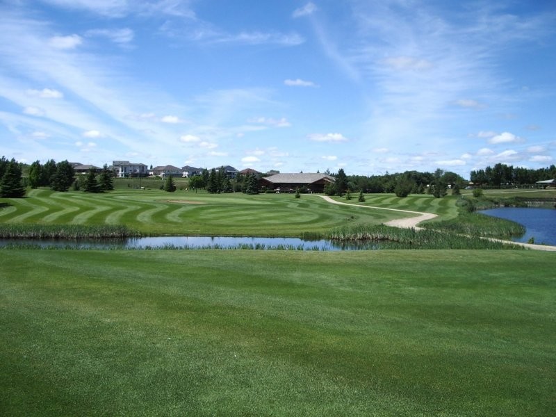 Chinook Golf Course - the clubhouse seen while completing hole No. 9