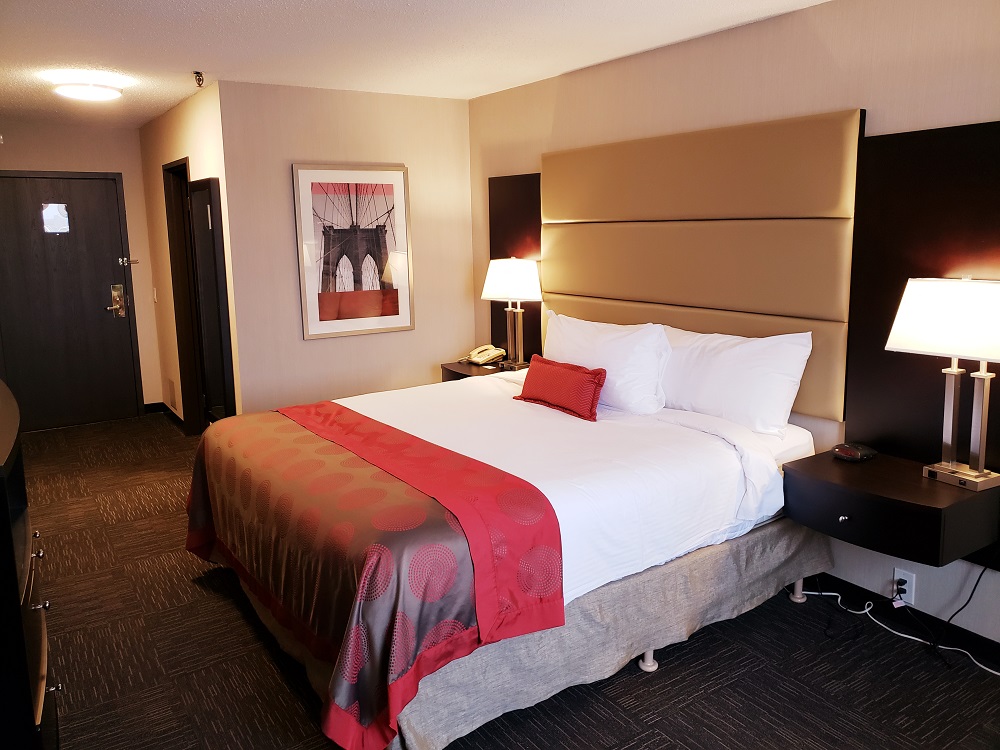 Ramada Hotel Saskatoon - Singature King