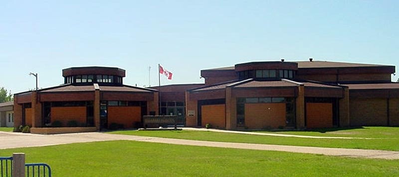 The MacLeod Elementary School teaches Kindergarten to Grade 5