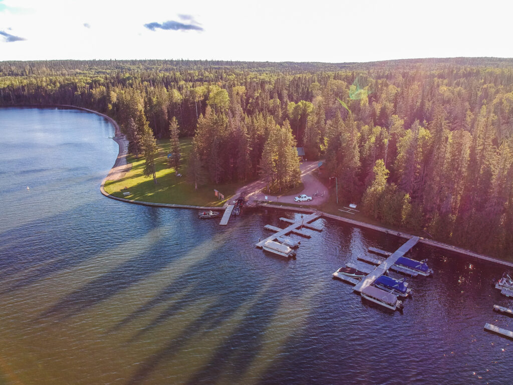 Waskesiu Marina Adventure Centre - The Narrows Marina